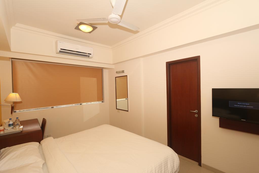 Thane Luaran gambar